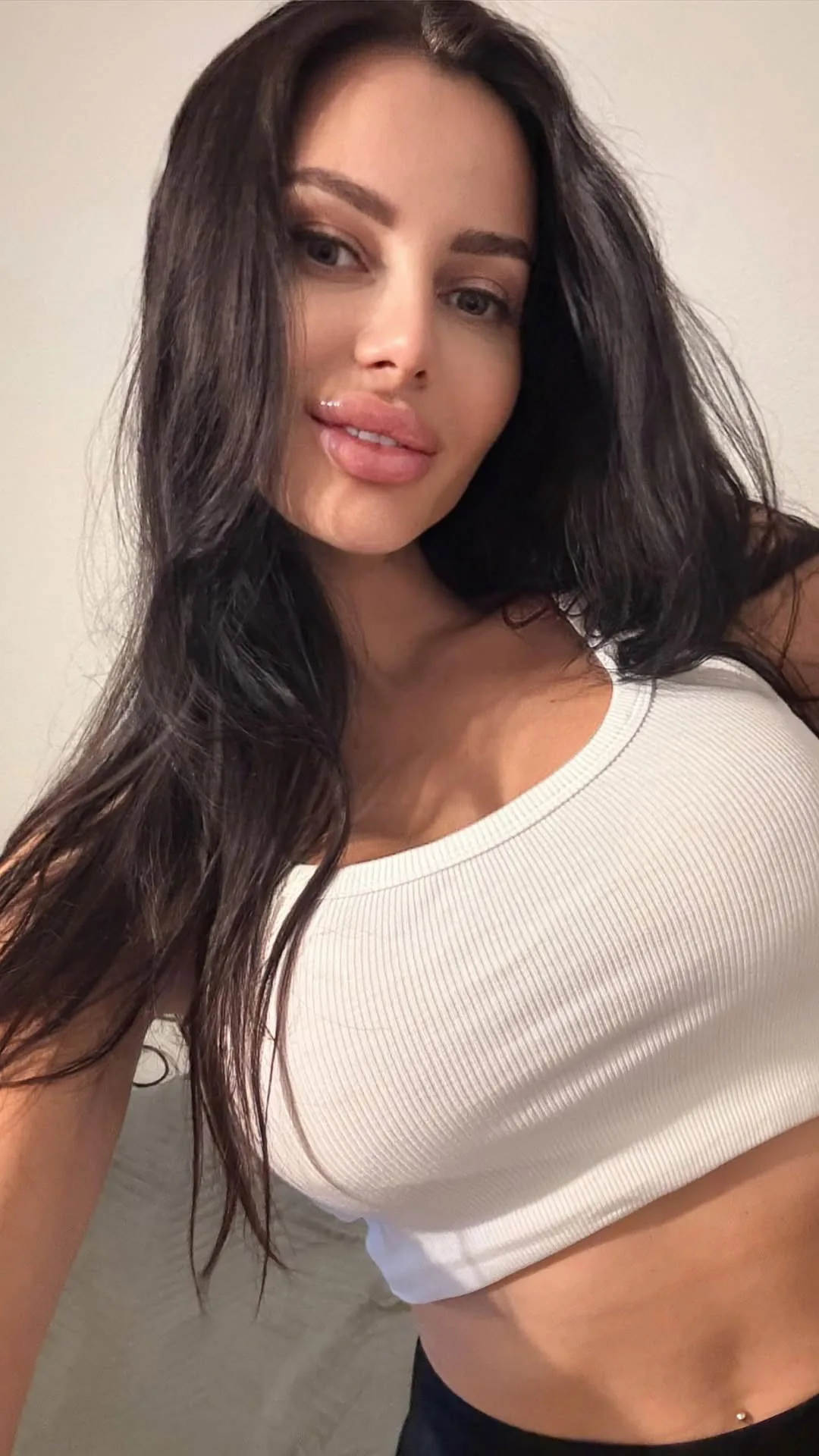 Sara escort London
